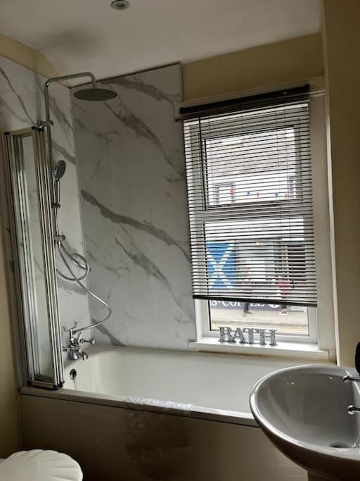 House In Drymen Village With Free Local Health Club Access Glasgow Dış mekan fotoğraf